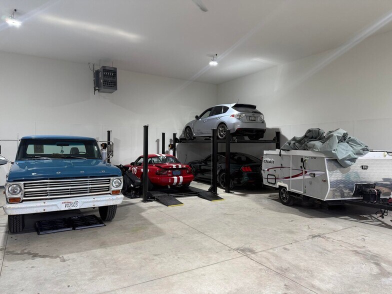 More Photos Of 649 S Park St, Port Washington Industrial For Sale