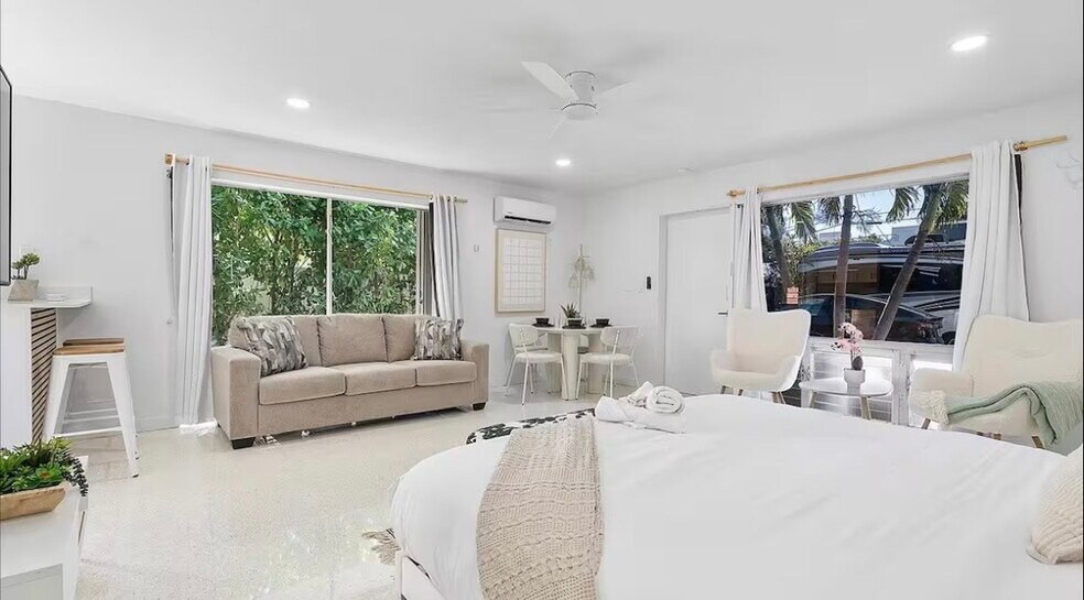 More Photos Of 333 Palm St, Hollywood Apartments For Sale