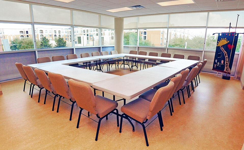 More Photos Of 142 E Jackson St, Orlando Religious Facility For Sale