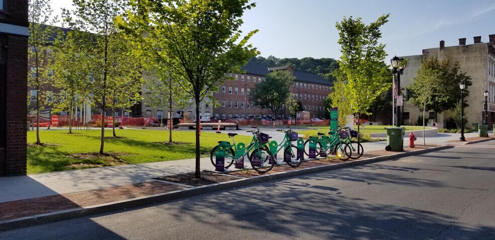 More Photos Of 88 Remsen St, Cohoes Storefront Retail Office For Lease
