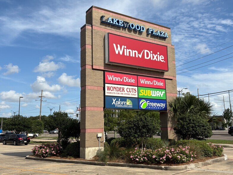 More Photos Of 201-225 Veterans Memorial Blvd, Metairie Freestanding For Lease