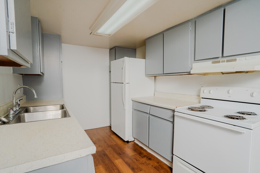 More Photos Of , Blythe Multifamily For Sale