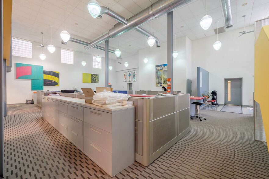 More Photos Of 8950 127th St, Richmond Hill Warehouse For Sale