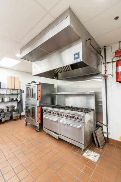 More Photos Of 1122 S 2nd St, Cabot Industrial For Sale