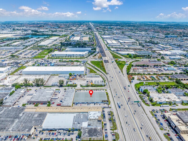 More Photos Of 7000 NW 77th ct, Miami Warehouse For Sale