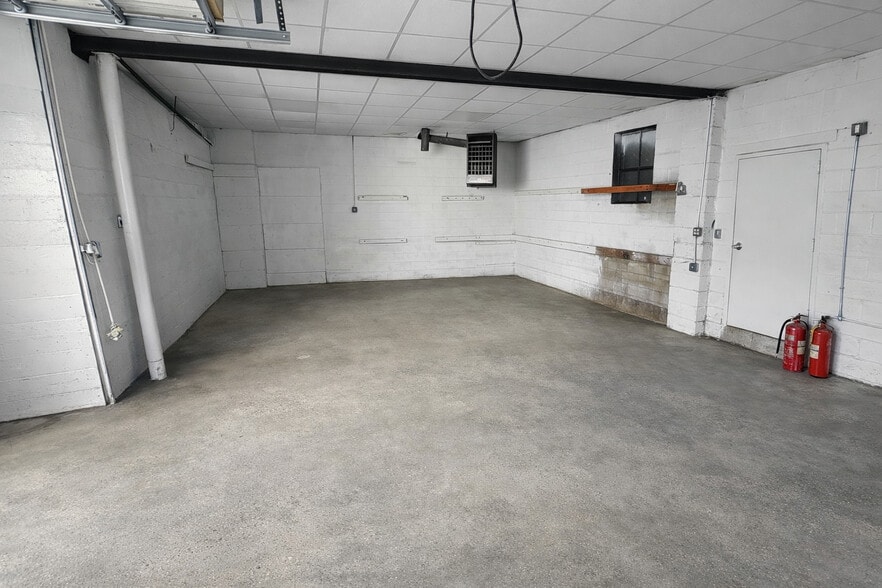 More Photos Of 328 Northrup Ave, Mamaroneck Flex For Lease