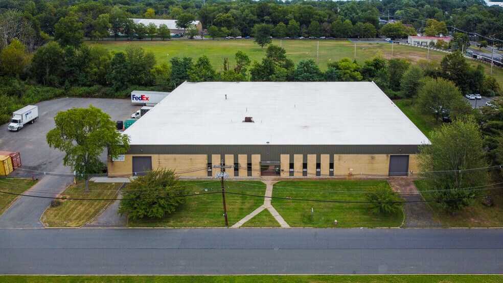 More Photos Of 39 Progress St, Edison Warehouse For Sale