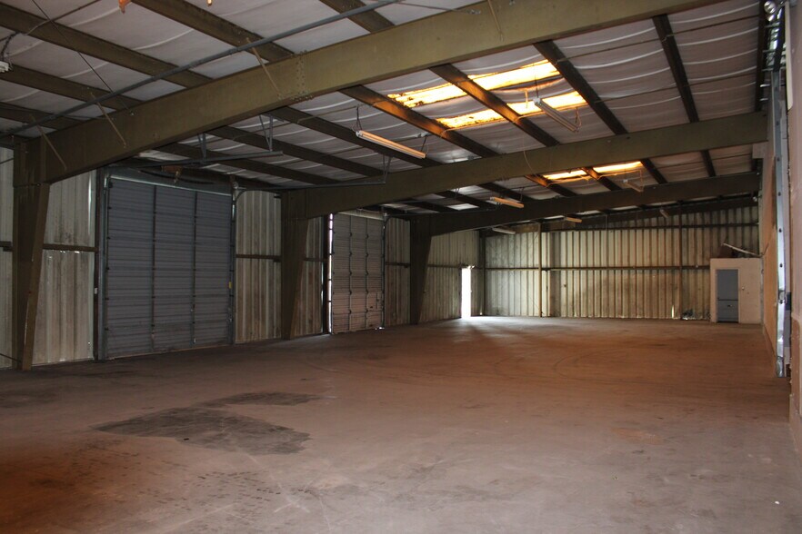 More Photos Of 1400 L and R Industrial Blvd, Tarpon Springs Unknown For Lease