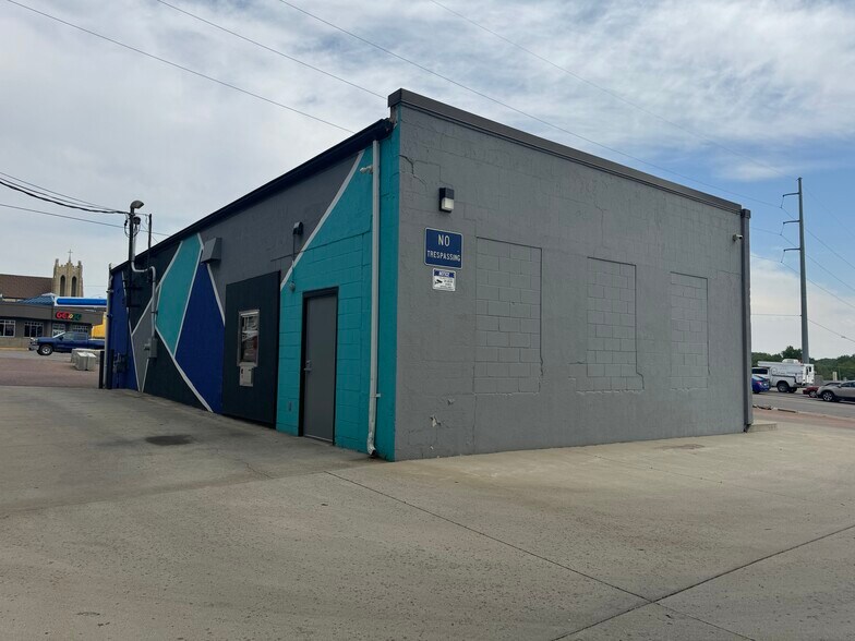 More Photos Of 1120 E 10th St, Sioux Falls Flex For Sale