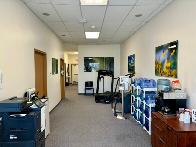 More Photos Of 825 New York Dr, Vandalia Storefront Retail Office For Sale
