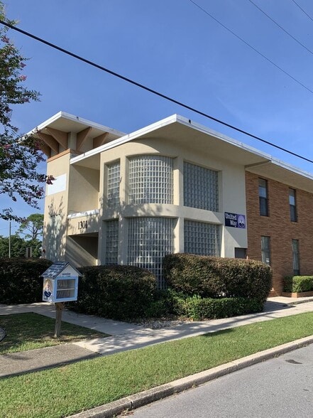Primary Photo Of 1375 W Government St, Pensacola Flex For Lease