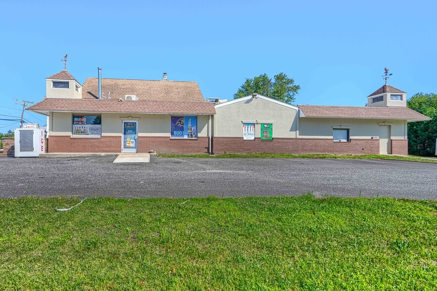 More Photos Of 10100 Bird River Rd, Baltimore Storefront Retail Residential For Sale