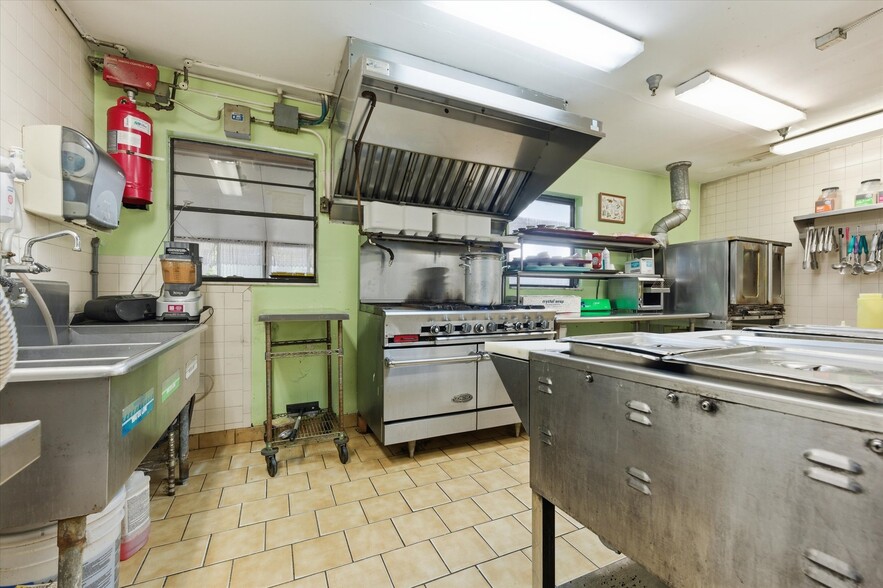 More Photos Of 7435 Plathe Rd, New Port Richey Assisted Living For Sale