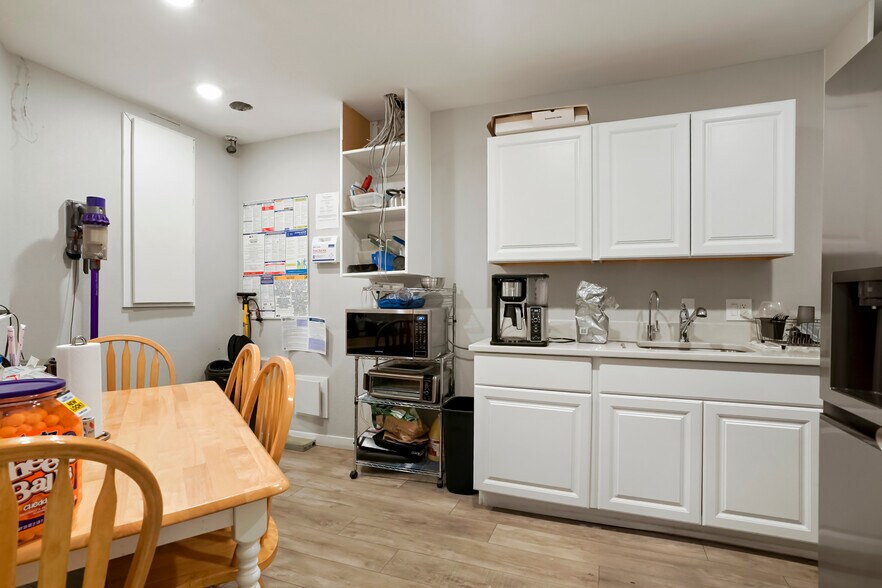 More Photos Of 6970 Eudora Dr, Commerce City Showroom For Sale