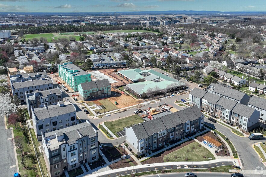 More Photos Of 1165 Herndon Pky, Herndon Flex For Sale