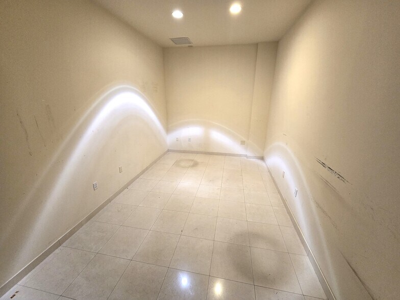 More Photos Of 5401 N Federal Hwy, Fort Lauderdale Freestanding For Sale