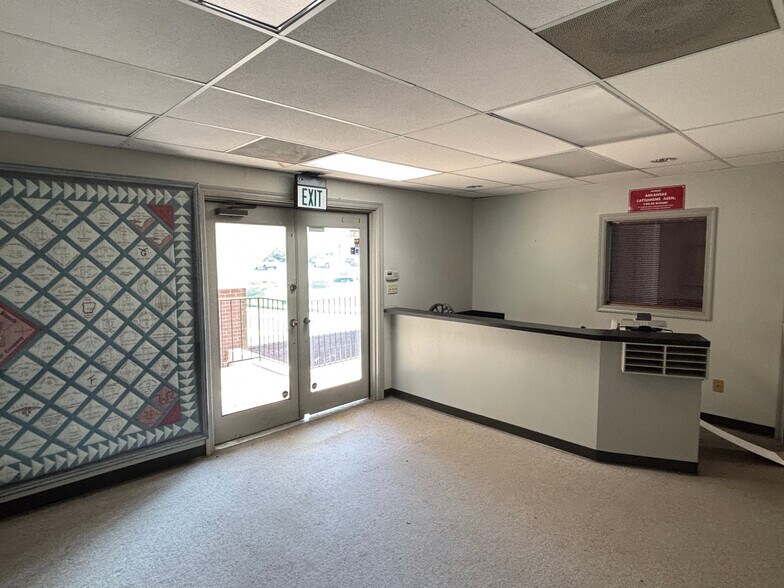 More Photos Of 310 Executive Ct, Little Rock Office For Sale