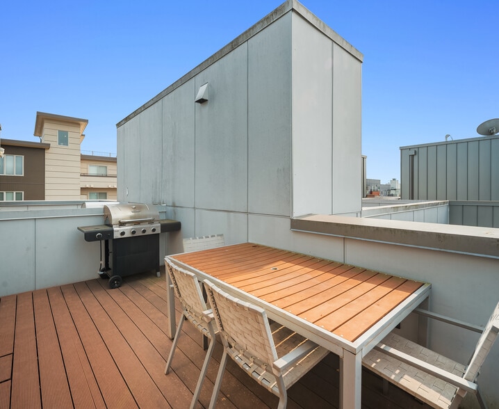 More Photos Of 2418 NW 58th St, Seattle Apartments For Sale