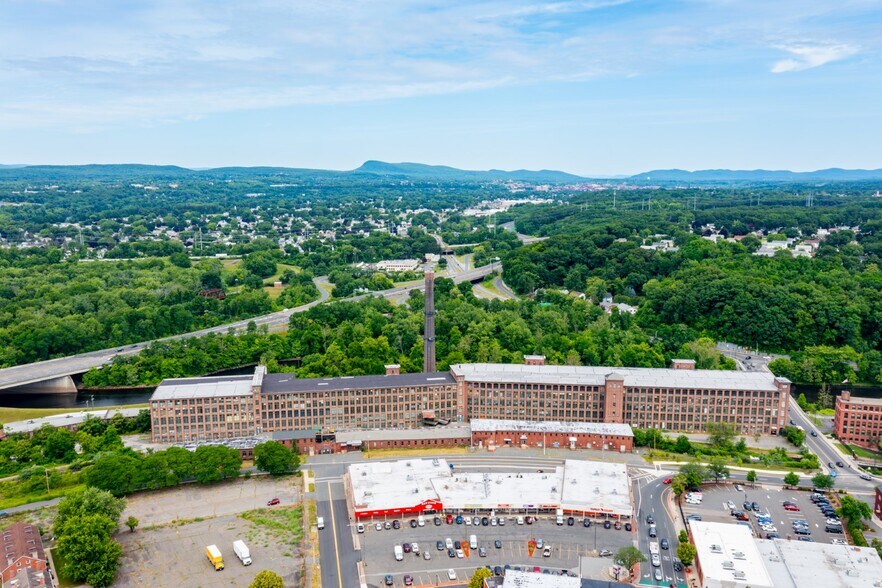 More Photos Of 165 Front St, Chicopee Apartments For Sale