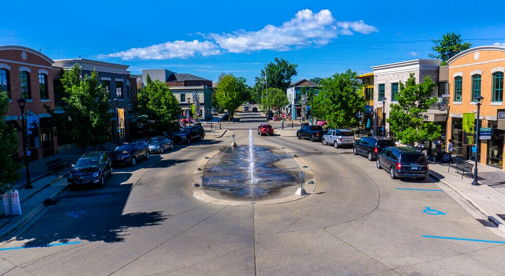 More Photos Of 2255 Wealthy St SE, Grand Rapids Unknown For Lease