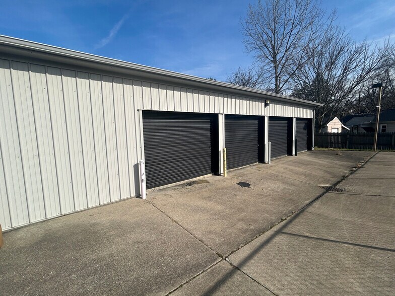 More Photos Of 1631-1633 Toledo Rd, Elkhart Auto Dealership For Sale