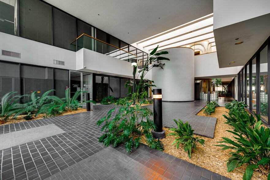 More Photos Of 1030 Andrews Hwy, Midland Office For Lease