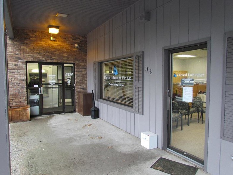 More Photos Of 1303-1313 Gold Star Hwy, Groton Storefront Retail Office For Sale