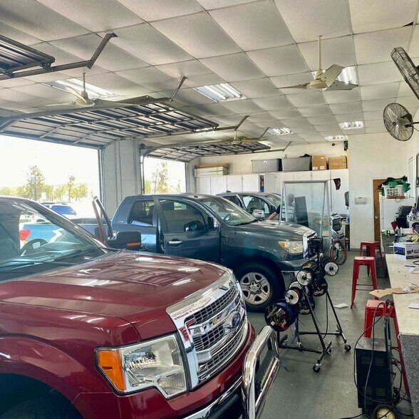 More Photos Of 1110 E Bay Dr, Largo Storefront Retail Office For Lease