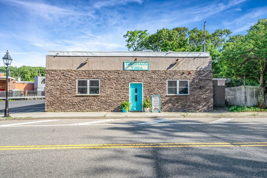 Primary Photo Of 6 New York Ave, Sound Beach Bar For Sale