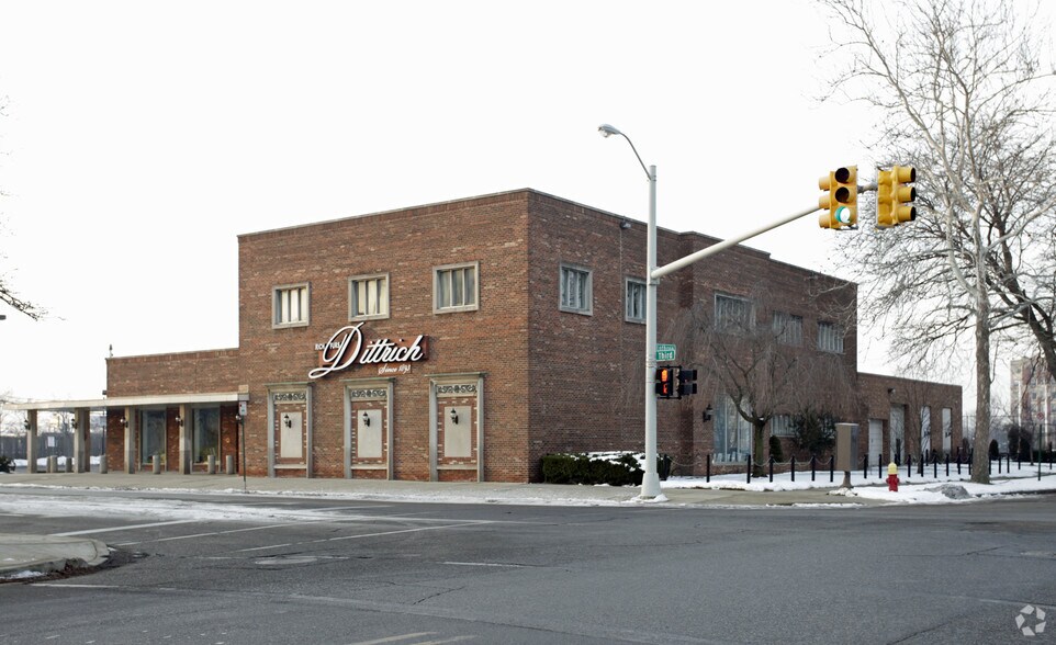 Primary Photo Of 7373 3rd St, Detroit Freestanding For Sale