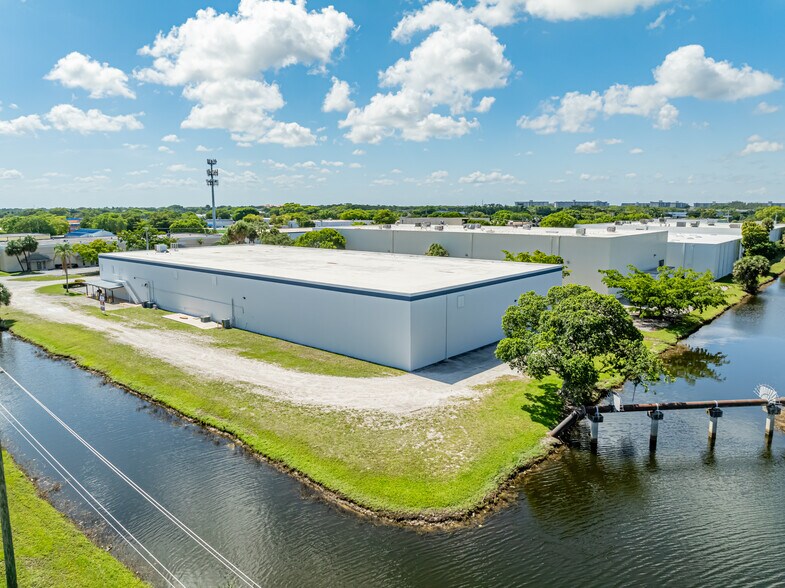 More Photos Of 6630 NW 16th Ter, Fort Lauderdale Warehouse For Sale