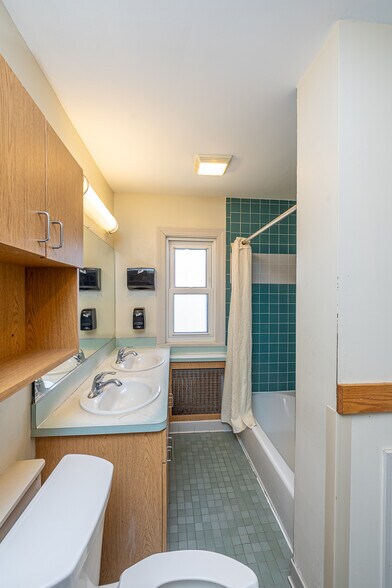 More Photos Of 10000 Granger Rd, Cleveland Assisted Living For Sale