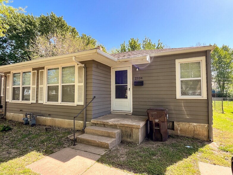 More Photos Of 2302 S Broadview St, Wichita Apartments For Sale