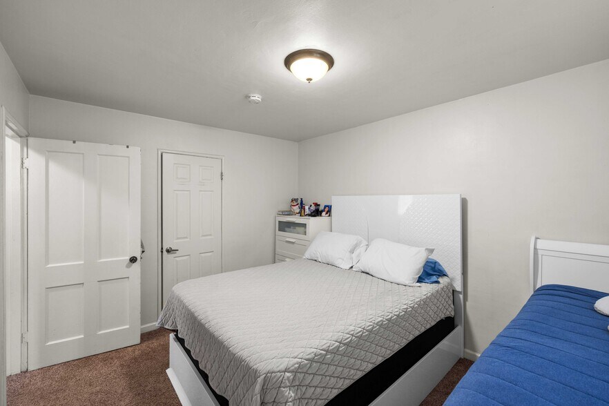 More Photos Of 451 Rollins Rd, Burlingame Multifamily For Sale