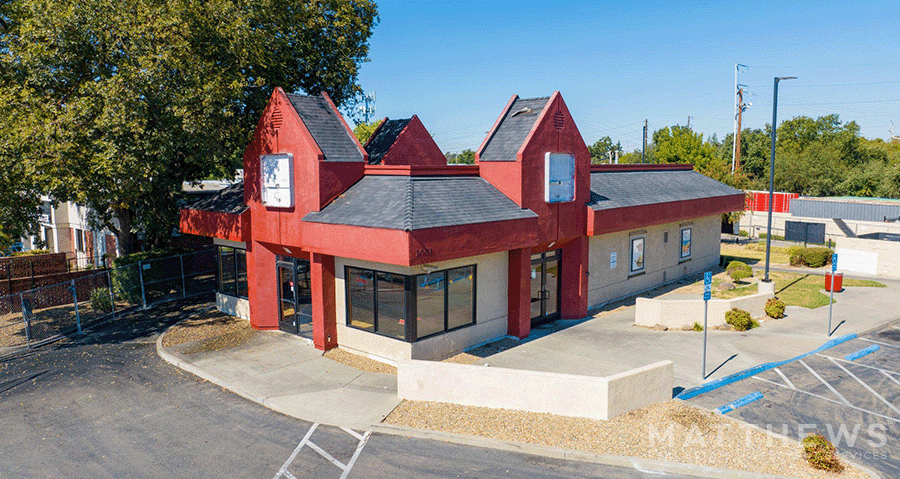 Primary Photo Of 1001 Howe Ave, Sacramento Fast Food For Lease