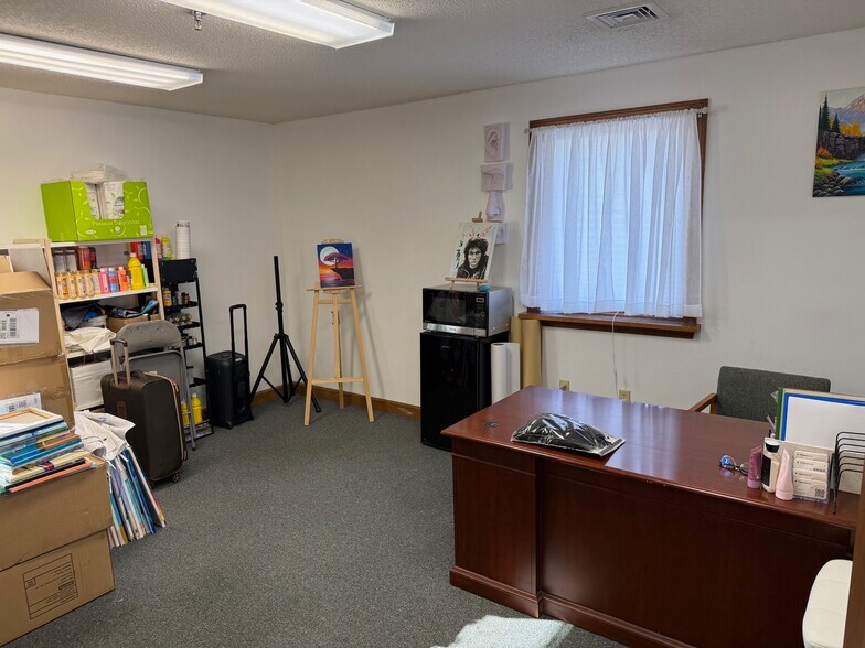 More Photos Of 63 Myron St, West Springfield Freestanding For Lease