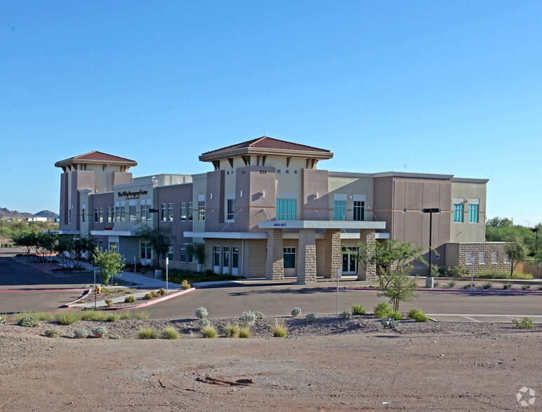 Primary Photo Of 525 S Watson Rd, Buckeye Hospital For Lease