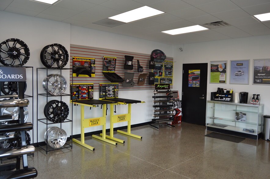 More Photos Of 71 Cooper Ave, Tonawanda Auto Repair For Sale