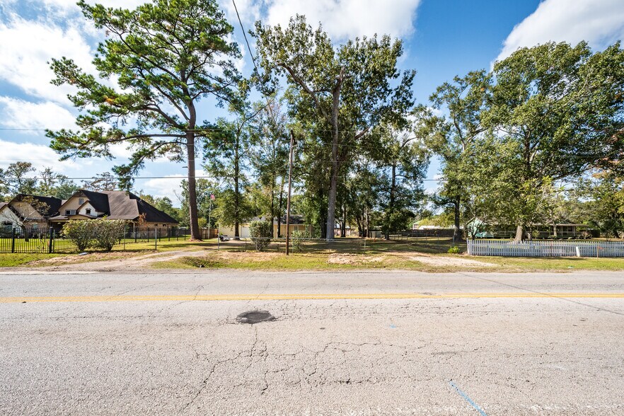 More Photos Of 11620 Fostoria Rd, Cleveland Office For Sale