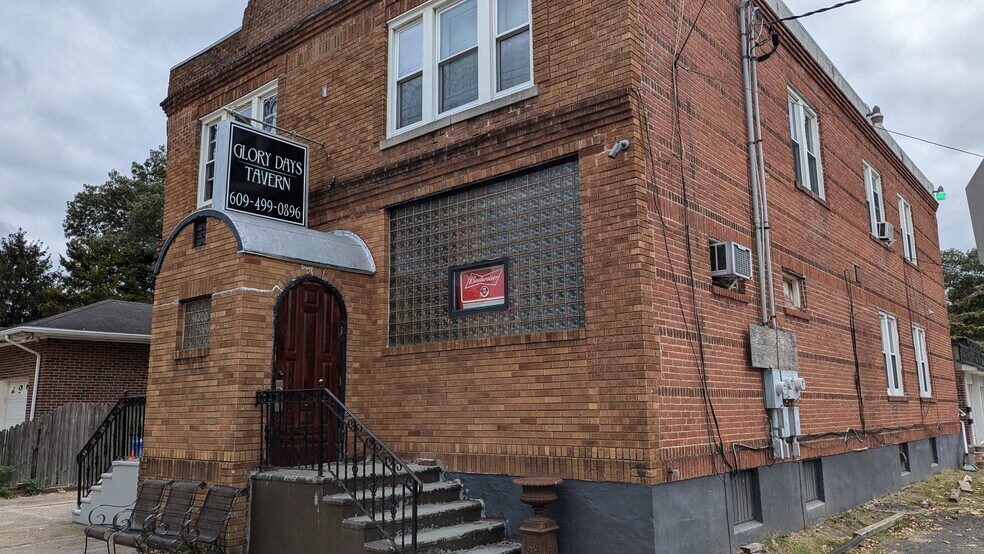 Primary Photo Of 1200 Hornberger Ave, Roebling Restaurant For Sale