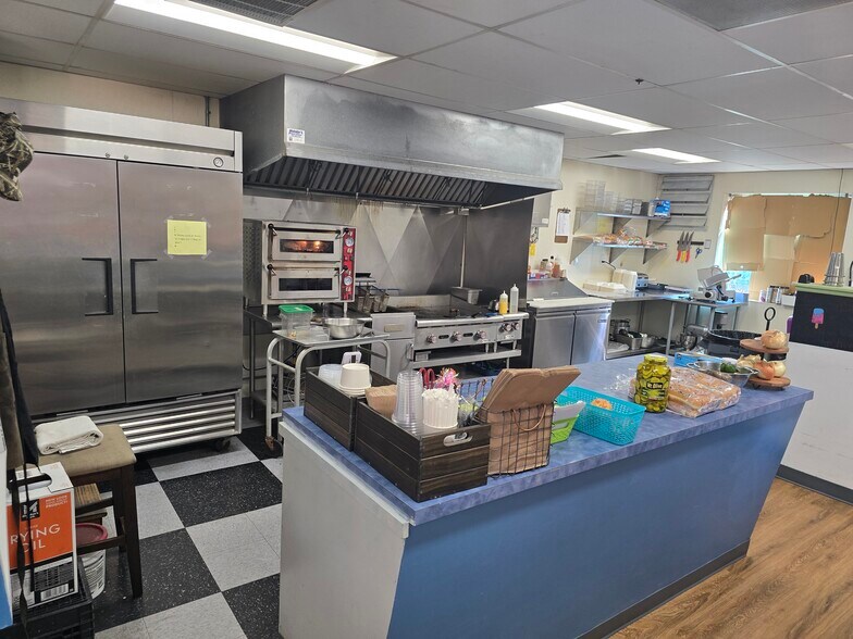 More Photos Of 20835 Nanticoke Rd, Bivalve Convenience Store For Sale