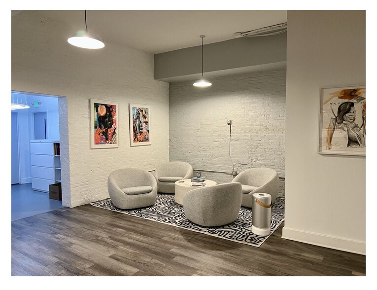 More Photos Of 438 S 3rd St, Louisville Office For Sale