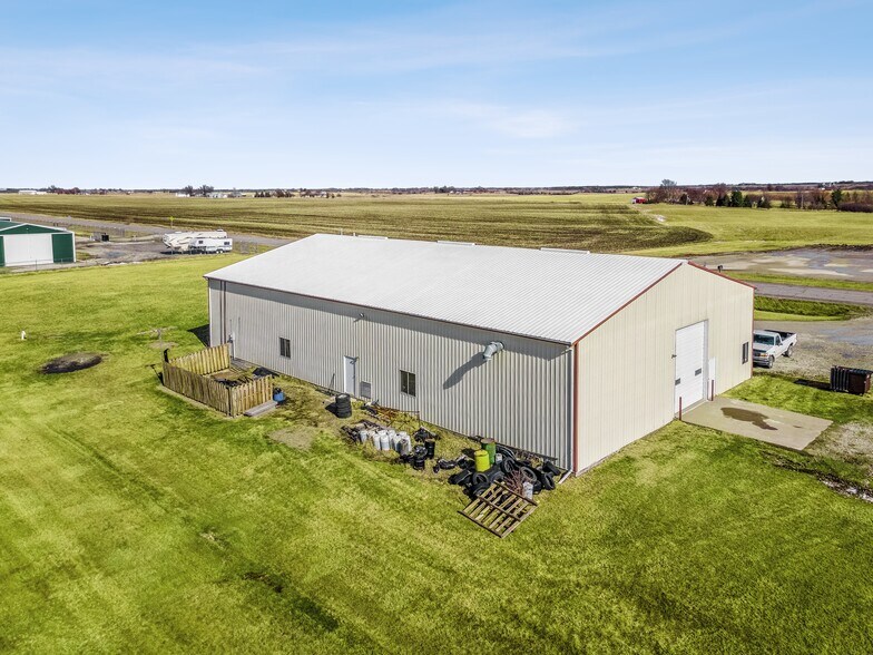 More Photos Of 2326 N Main St, Osceola Auto Repair For Sale