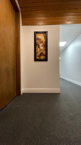 More Photos Of 5101 Thimsen Ave, Minnetonka Medical For Lease