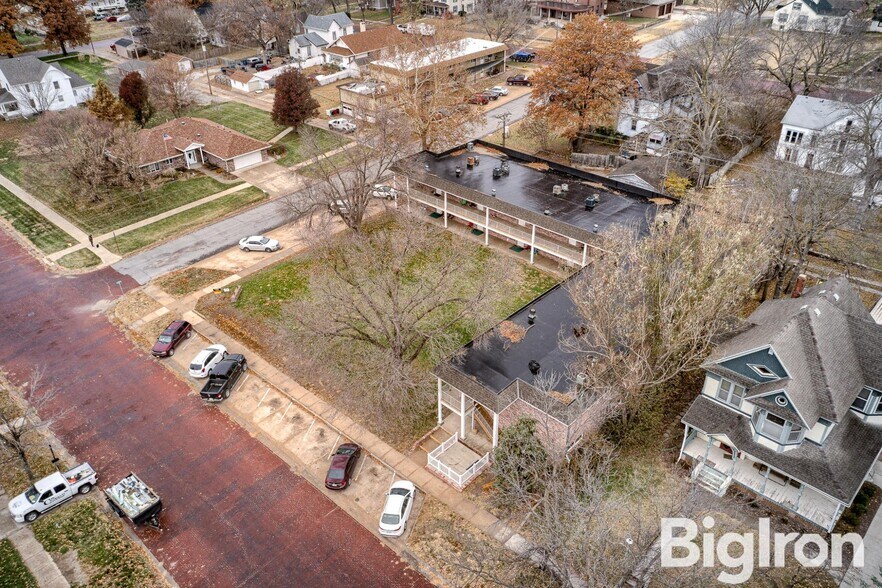 More Photos Of 525 I St, Fairbury Apartments For Sale