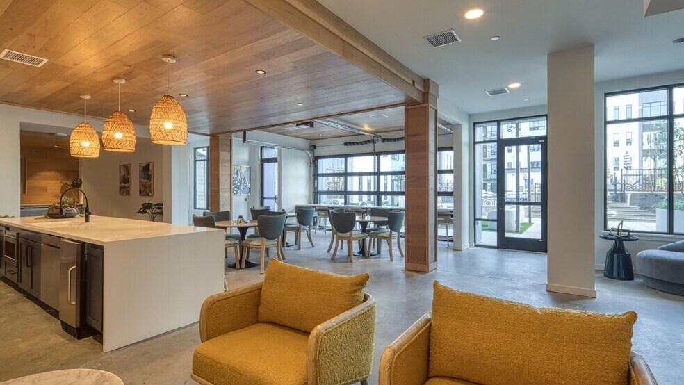 More Photos Of 225 W Olney Rd, Norfolk Apartments For Sale