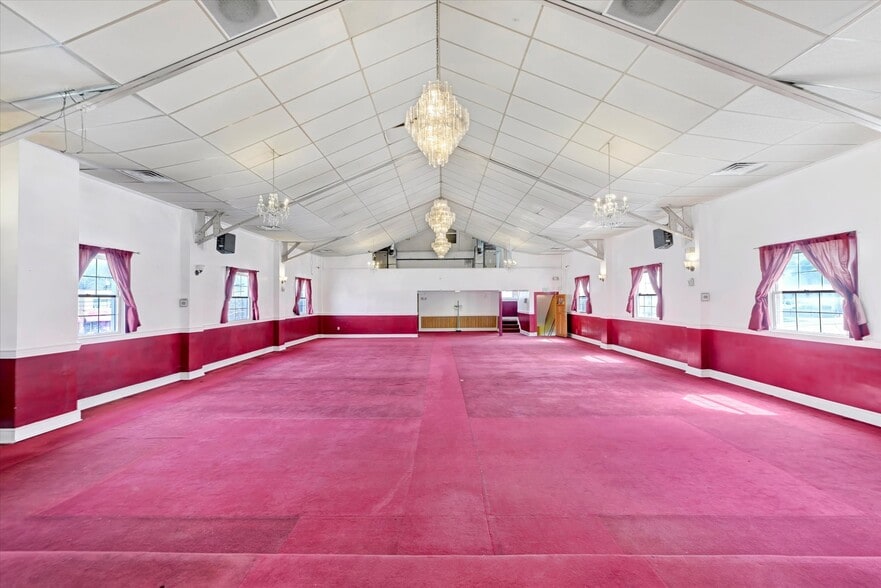 More Photos Of 2024 Gwynn Oak Ave, Baltimore Religious Facility For Sale