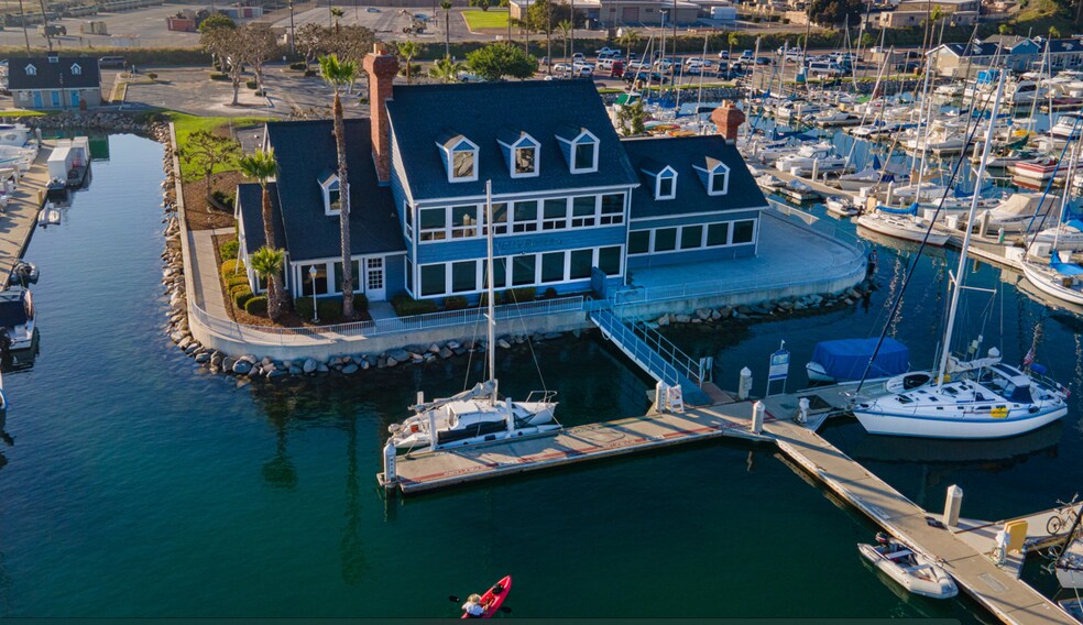 More Photos Of 1900 Harbor Dr, Oceanside General Retail For Sale