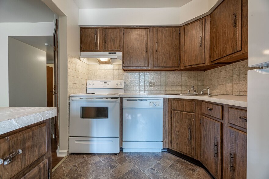 More Photos Of 261 Beattie Ave, Lockport Apartments For Sale
