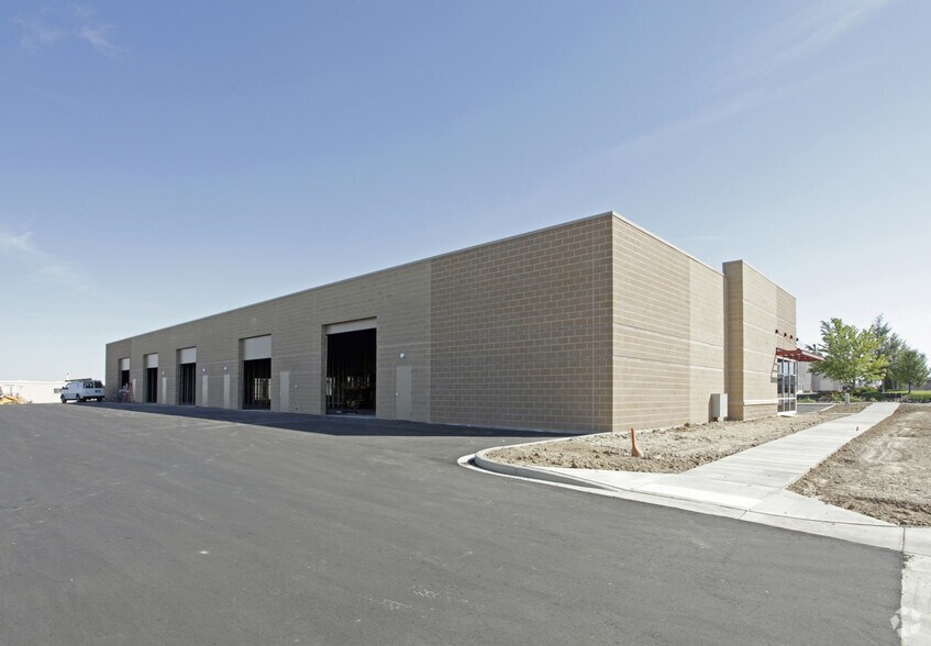 More Photos Of 3763 Imperial St, Frederick Showroom For Sale